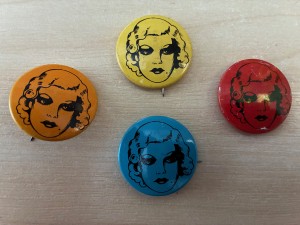 4 Marilyn style badges